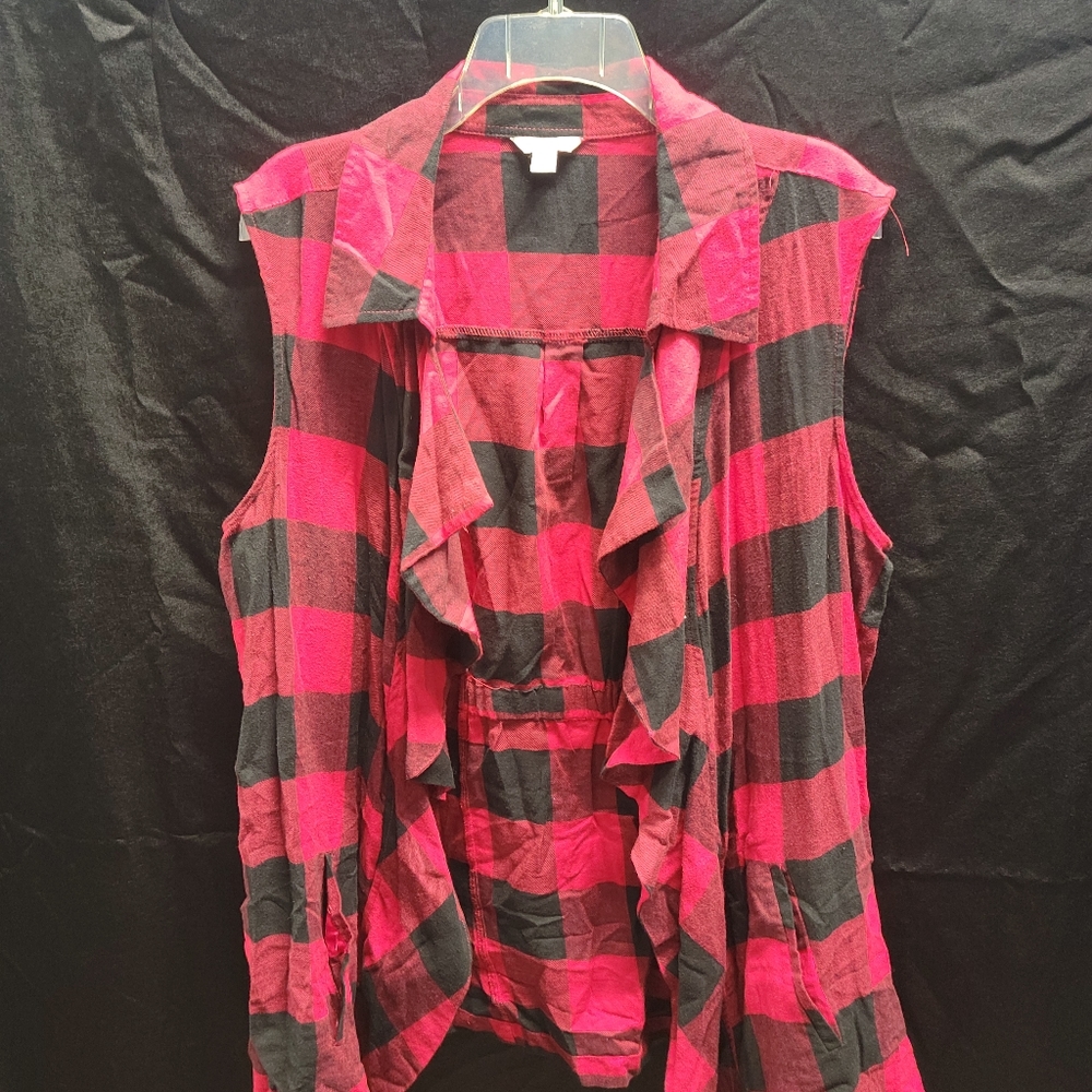 Cute fall vest! Great layering piece!